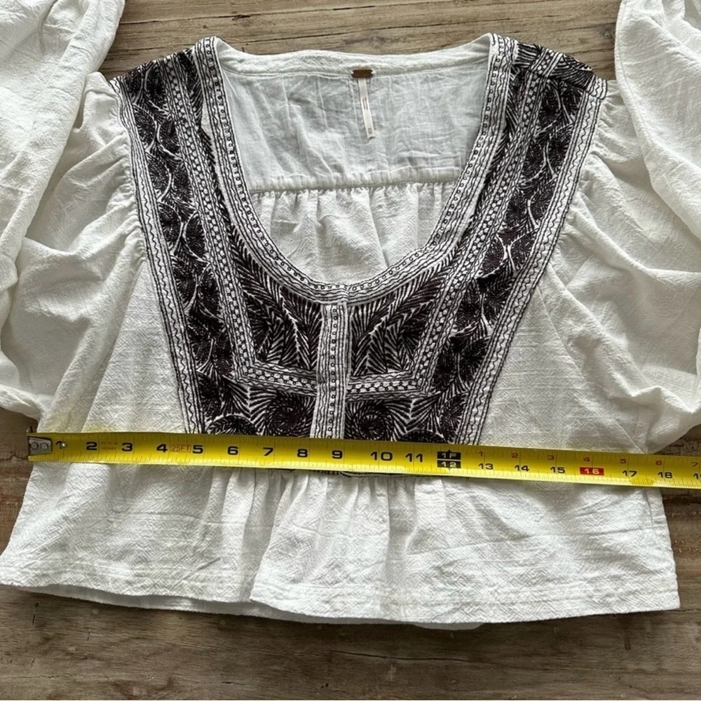 Free People Iggie Embroidered Crop Top Ivory SZ XSmall Baloon Sleeves Boho EUC